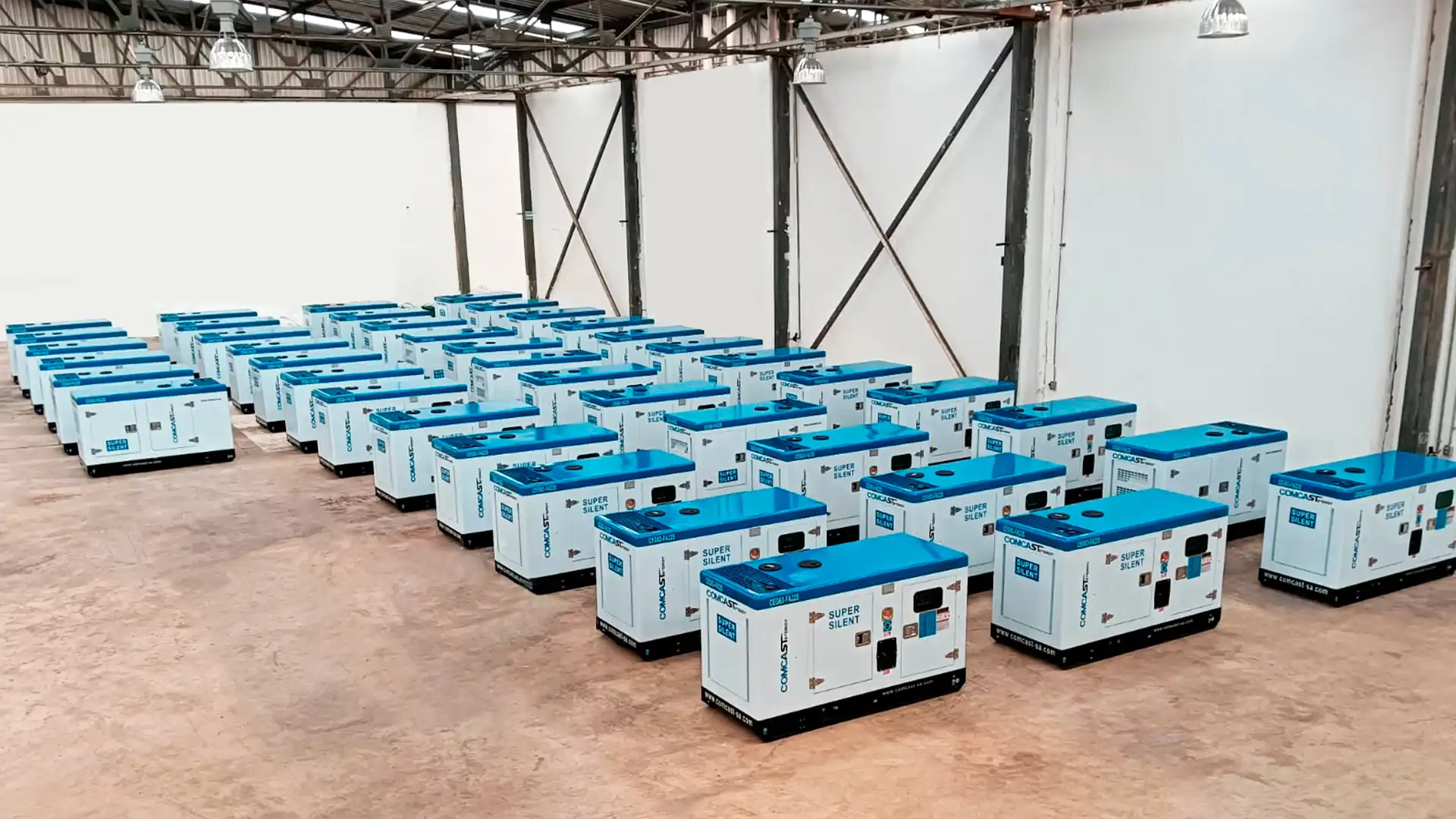 Plantas eléctricas Super Silent de Comcast Energy en almacén
