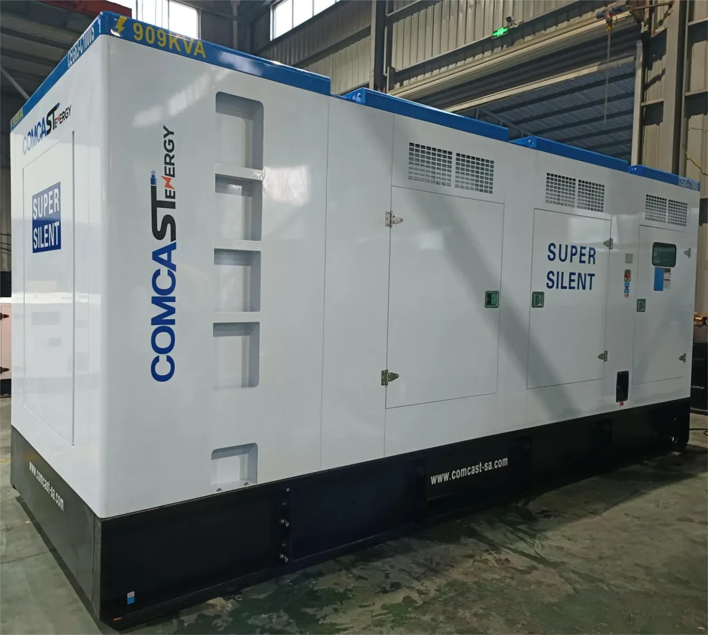 Planta 800 kW Super Silent, vista 3/4 en fábrica, modelo CEG63-C1000S de 800 kW