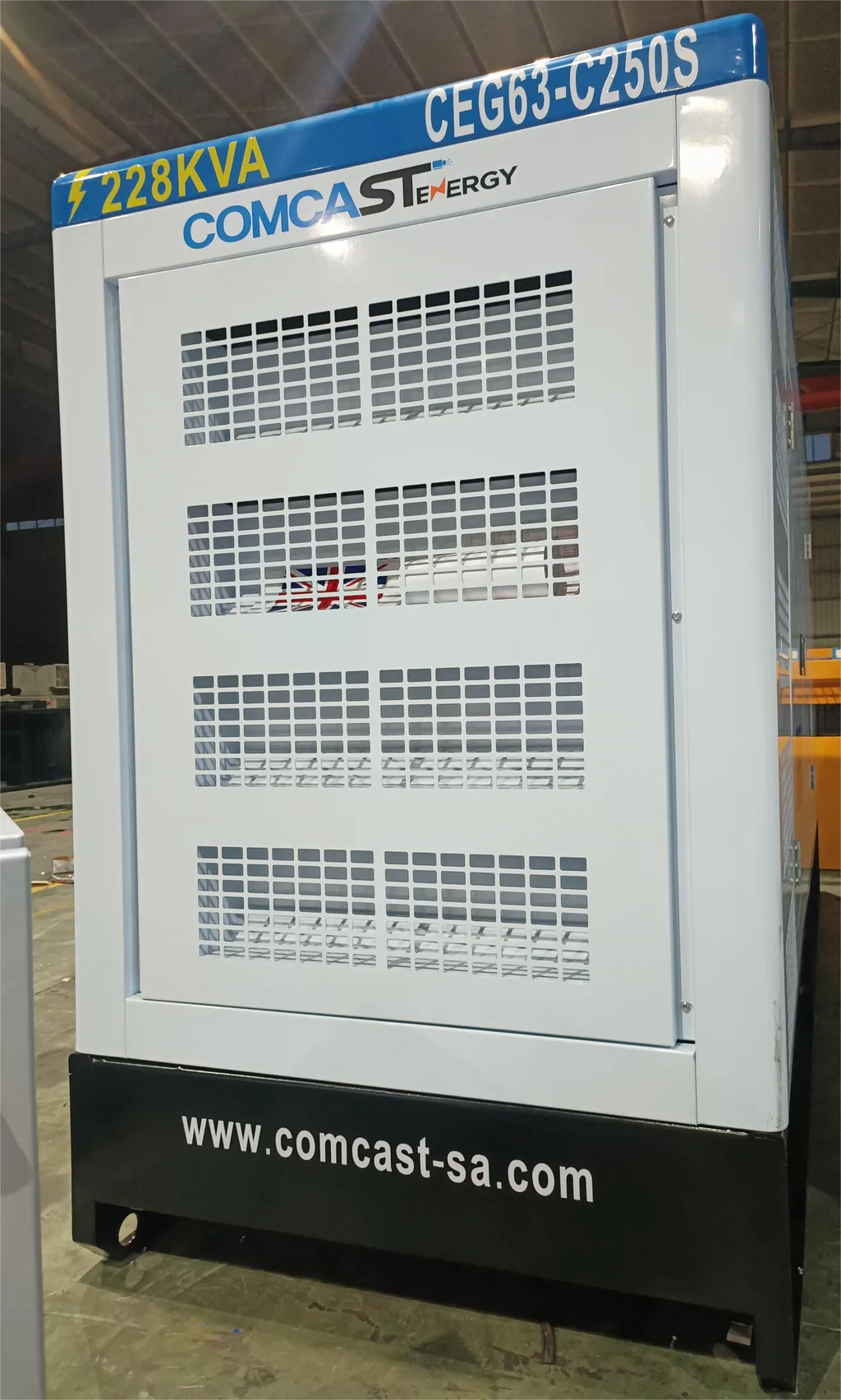 Planta 200 kW, vista del radiador, modelo CEG63-C250S de 200 kW