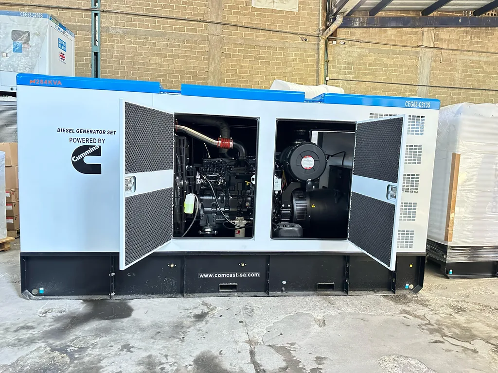 Planta grande con puertas abiertas, lado de control, planta de 250 kW