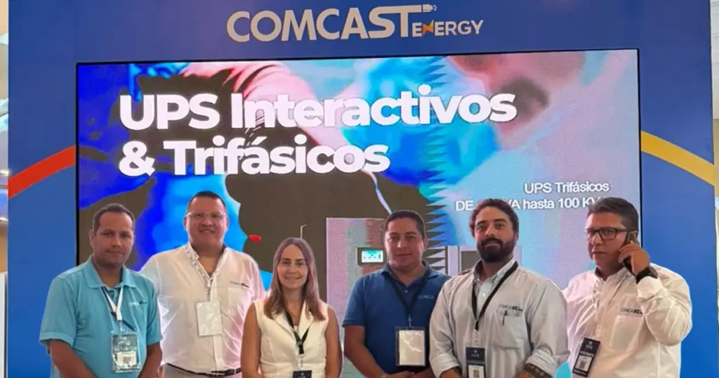 Equipo Comcast Energy presentando UPS Trifásicos en Convergencia Show México 2026 Equipo Comcast Energy presentando UPS Trifásicos en Convergencia Show México 2026